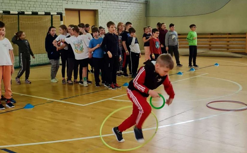 Wesołe sztafety w Gimnazjum im. J. I. Kraszewskiego