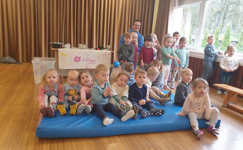 Prezent Samorządu miasta Wilno naszym wychowankom